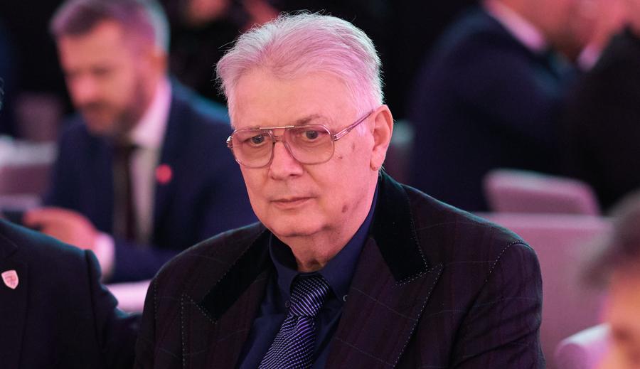 Gino Iorgulescu la Gala Fanatik / foto: Silviu Enache „Gino Iorgulescu are o perspectivă de inteligență artificială!” » Totul despre salariile de la LPF: „E chiar puțin cât câștig!”