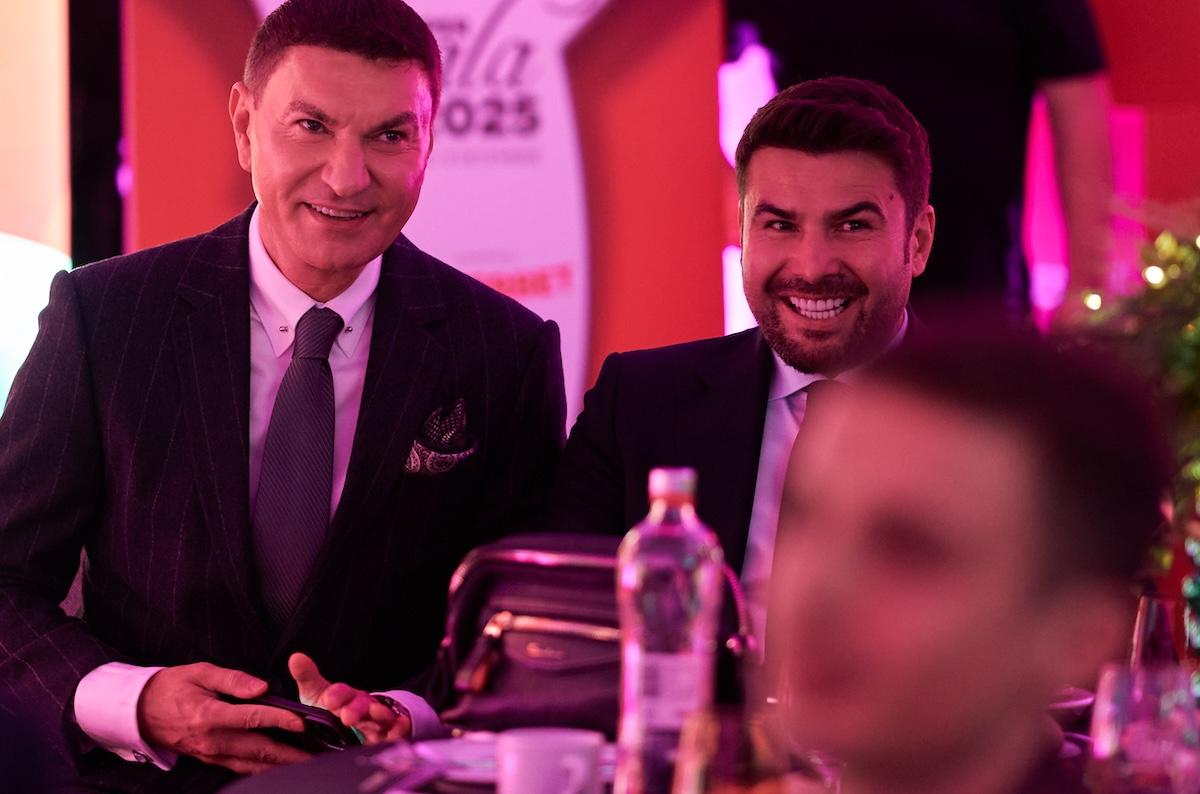 Apariții spectaculoase ale personalităților din fotbalul românesc