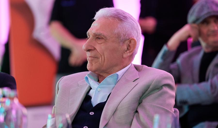 Scandal în lumea impresarilor din România: „A fost obraznic! N-are cum să se ia el cu mine” + „Anamaria Prodan a avut un moment de glorie”