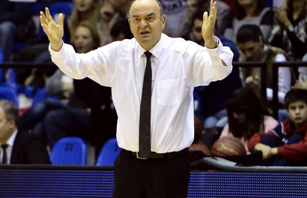 EXCLUSIV Doze pentru viață: dializă, insulină și baschet » Sârbul Dusko Vujosevic, antrenorul lui U-BT Cluj, luptă cu boala pentru a readuce titlul la Cluj