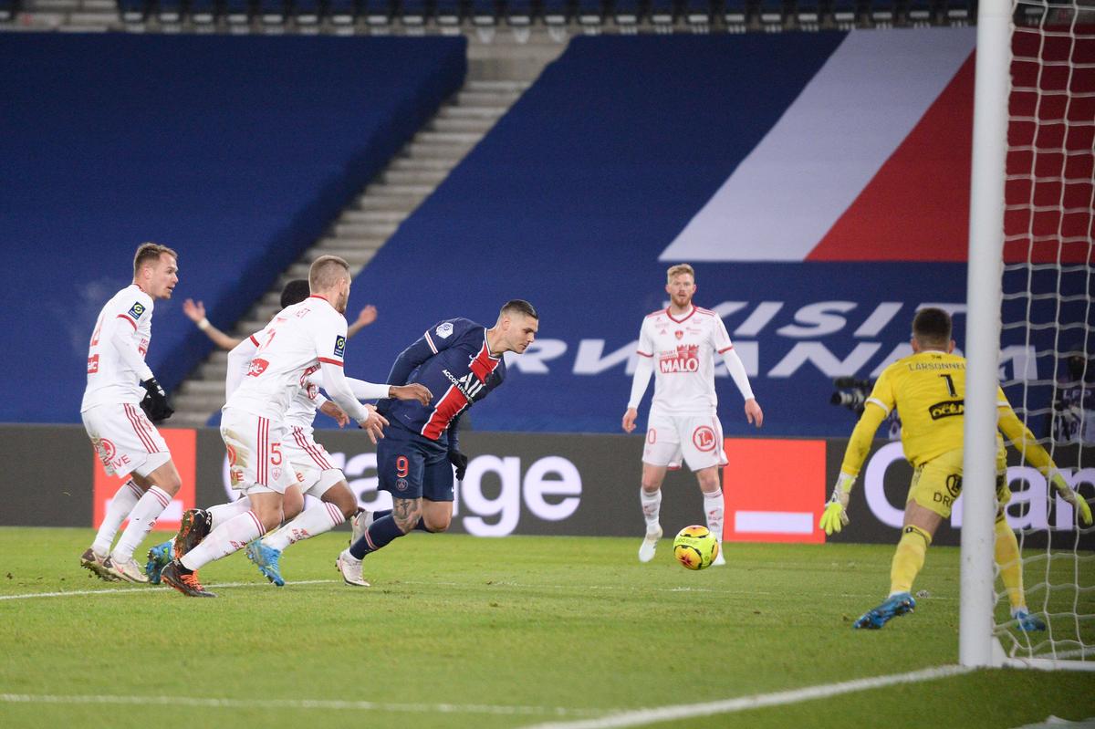 Prima victorie a lui Mauricio Pochettino pe banca celor de la PSG » Titular depistat cu COVID-19 înainte de meci