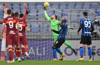 AS ROMA - INTER MILANO 2-2 » Egal pentru AC Milan! Meci incendiar pe Stadio Olimpico