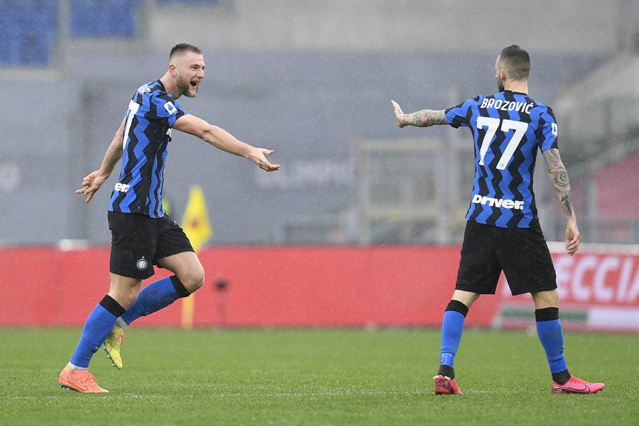 FOTO Imago AS ROMA - INTER MILANO 2-2 » Egal pentru AC Milan! Meci incendiar pe Stadio Olimpico