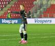 La 5 ani i s-a spus că nu va mai putea merge vreodată, la 18 ani a debutat la o cvadruplă campioană a Angliei » Povestea impresionantă de viață a fotbalistului englez