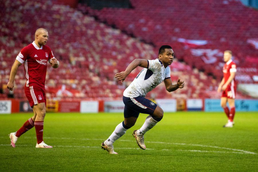 Morelos, autorul unei „duble” // foto: Twitter @ RangersFC Aberdeen - Rangers 1-2 » Ce notă a primit Ianis Hagi, titular astăzi
