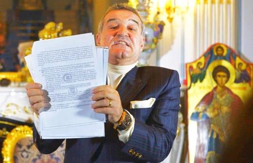 Fundașul dreapta Denis Haruț (21 de ani) a refuzat să semneze cu FCSB, din cauza unei condiții ilegale din contract. Gigi Becali și-a expus punctul de vedere. Spune că acea clauză este una obișnuită la formația bucureșteană.