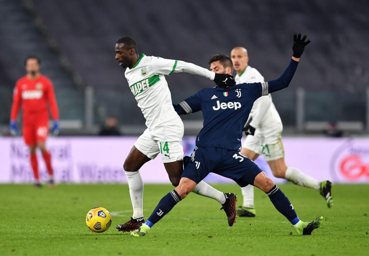 Juventus - Sassuolo 3-1. Vlad Chiricheș, ezitare decisivă în fața campioanei Italiei, după o repriză perfectă. Cum s-a descurcat în fața lui Ronaldo