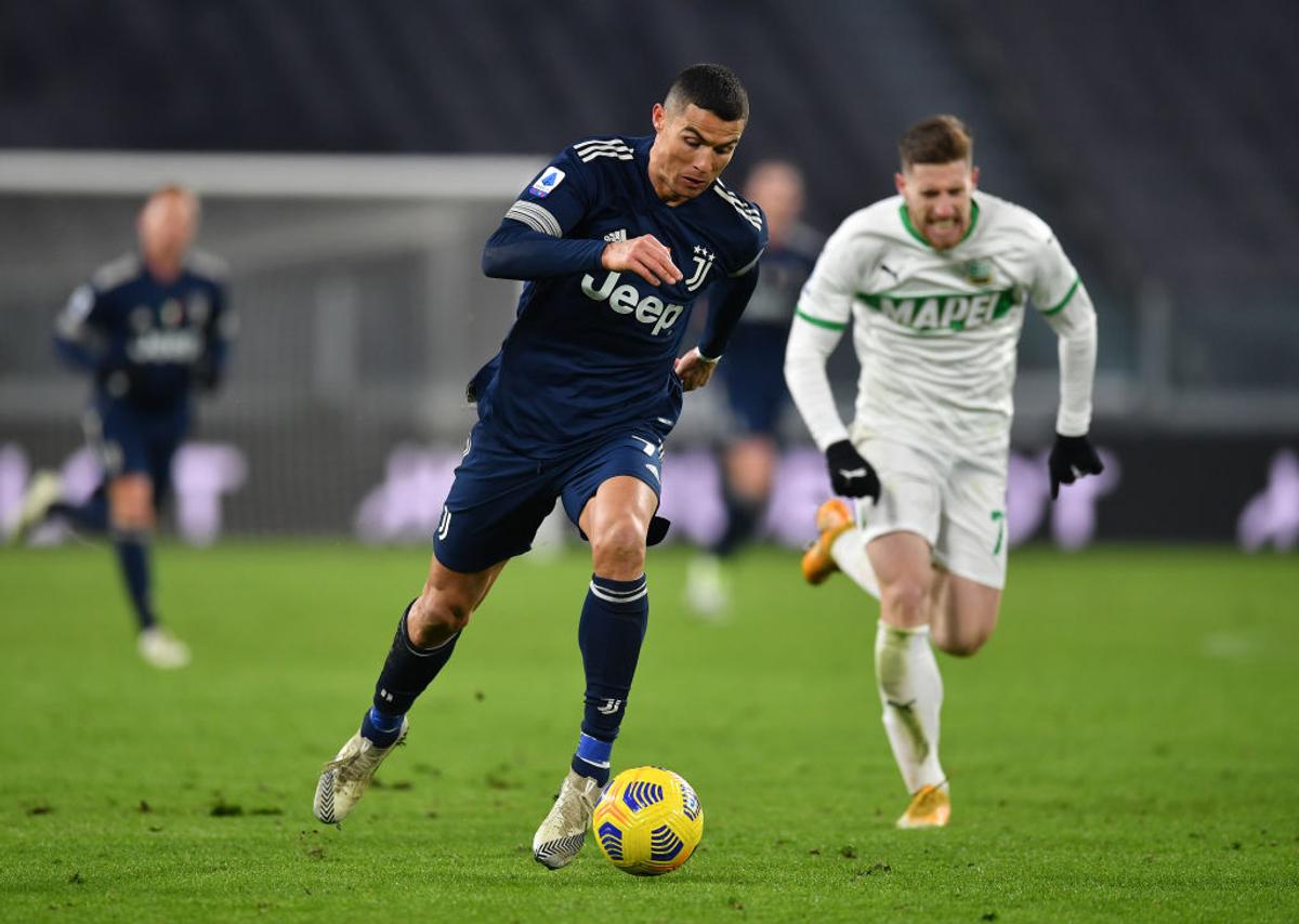 Juventus - Sassuolo 3-1. Vlad Chiricheș, ezitare decisivă în fața campioanei Italiei, după o repriză perfectă. Cum s-a descurcat în fața lui Ronaldo