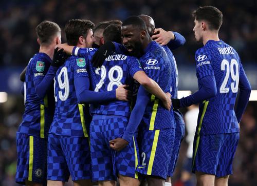 PSG și Real Madrid, luptă la baionetă pentru super fundașul lui Chelsea. Francezii ar fi trimis deja o ofertă oficială