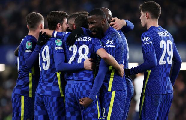 PSG și Real Madrid, luptă la baionetă pentru superfundașul lui Chelsea. Francezii ar fi trimis deja o ofertă oficială