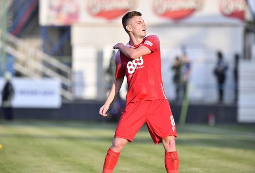 Mijlocașul Valentin Lazăr (33 de ani) a semnat cu CS Păulești, formație din al treilea eșalon fotbalistic al României.