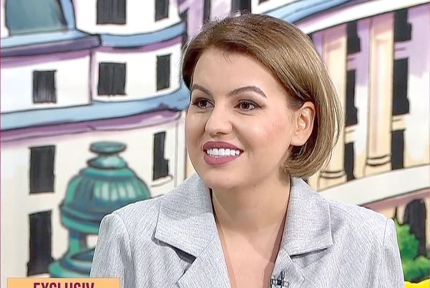 Romina Gingașu, soția româncă a miliardarului Piero Ferrari, apariție la TV într-o ținută de 500 de lei. Foto: Captură ProTV