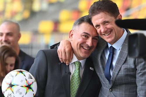 Ilie Dumitrescu și Gică Popescu, doi români care au jucat la Tottenham Foto: Imago