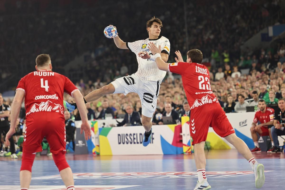 Legendarul Vasile Stângă, surprins de un aspect la Campionatul European de handbal masculin: „Domnule, noi nu avem!”