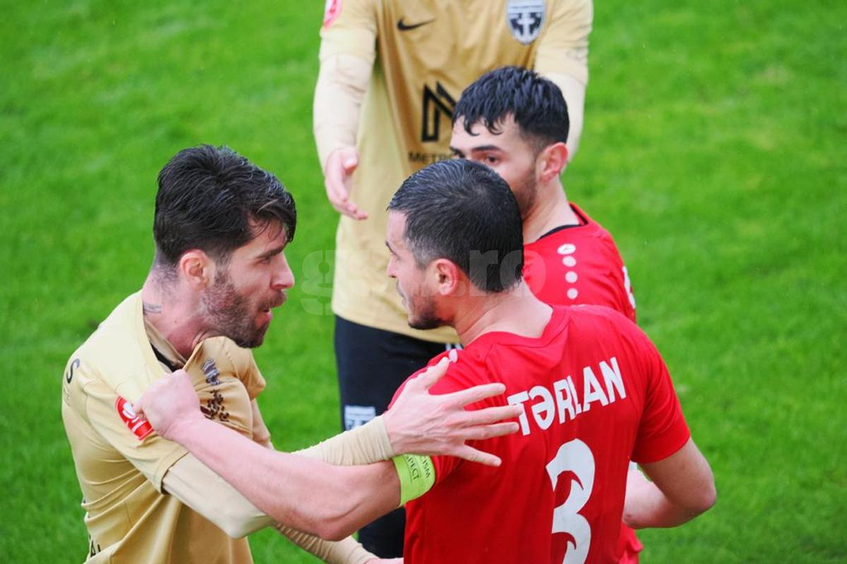 GSP a surprins imaginile zilei în Antalya: au cedat nervii la amicalul echipei românești + Fotbalist scos pe brațe de pe teren