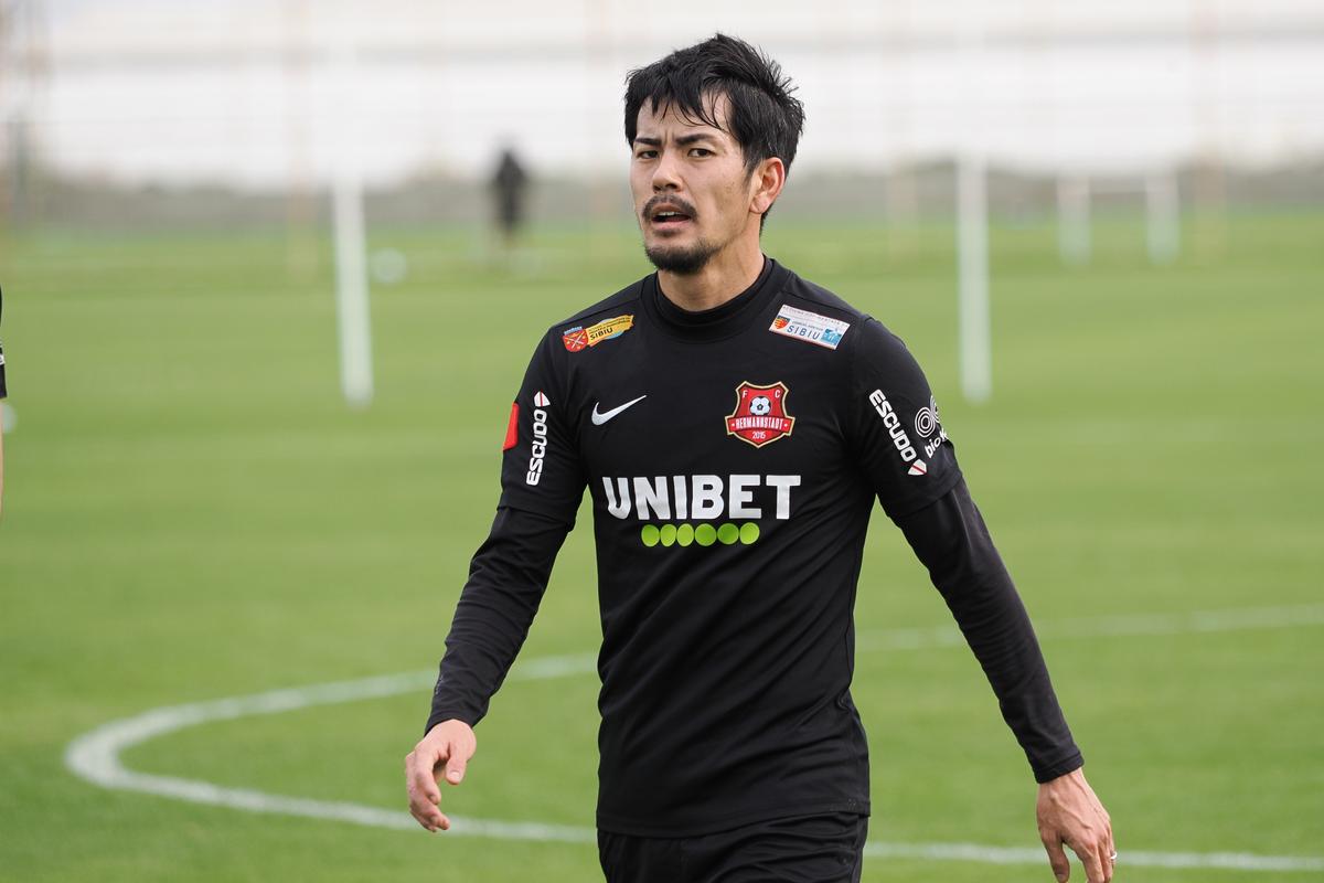 Dinamo și Sepsi negociază cu fotbalistul care a plecat cu „lacrimi și regrete” din Superliga » Primă ofertă refuzată: vrea mai mulți bani