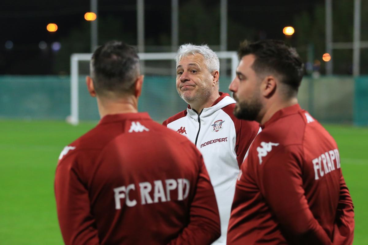 Rapid s-a distrat cu amatorii locali în primul amical din Dubai » 13 goluri și șanse pentru David Niculescu și Andrei Șucu: „Haide, Șucule, deschide!”
