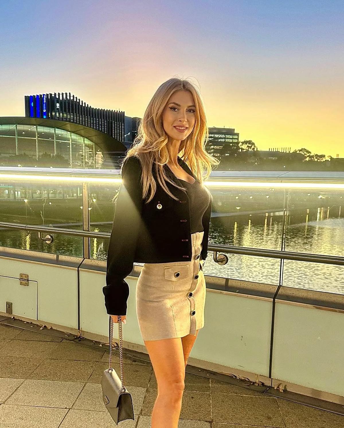 Andreea Bălan, criticată după ce a plecat în Australia, la Victor Cornea: „Îi e teamă că el își găsește vreo tinerică”