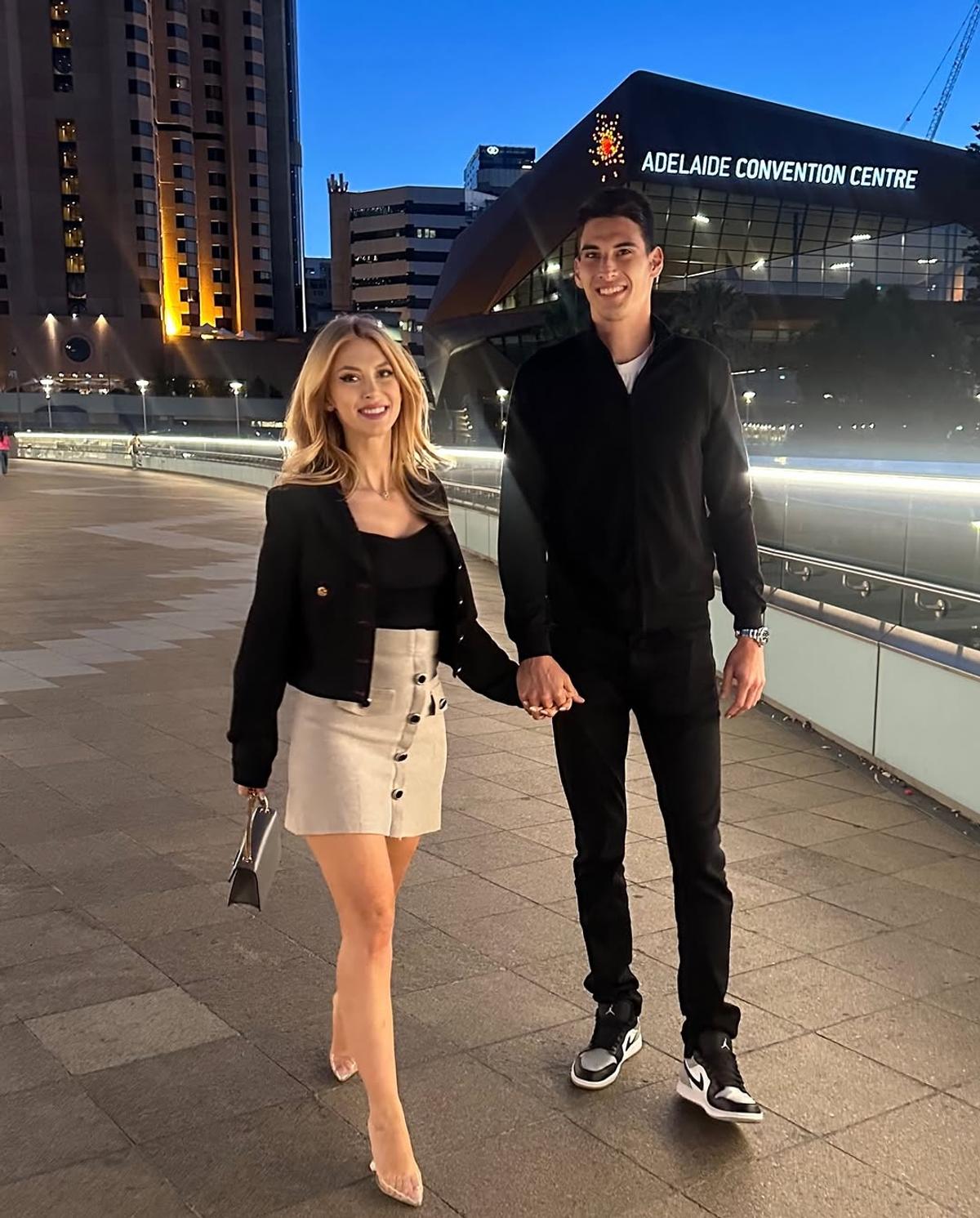 Cum au fost surprinși Victor Cornea și Andreea Bălan pe holurile sălii polivalente din Craiova, în ziua eșecului din Cupa Davis