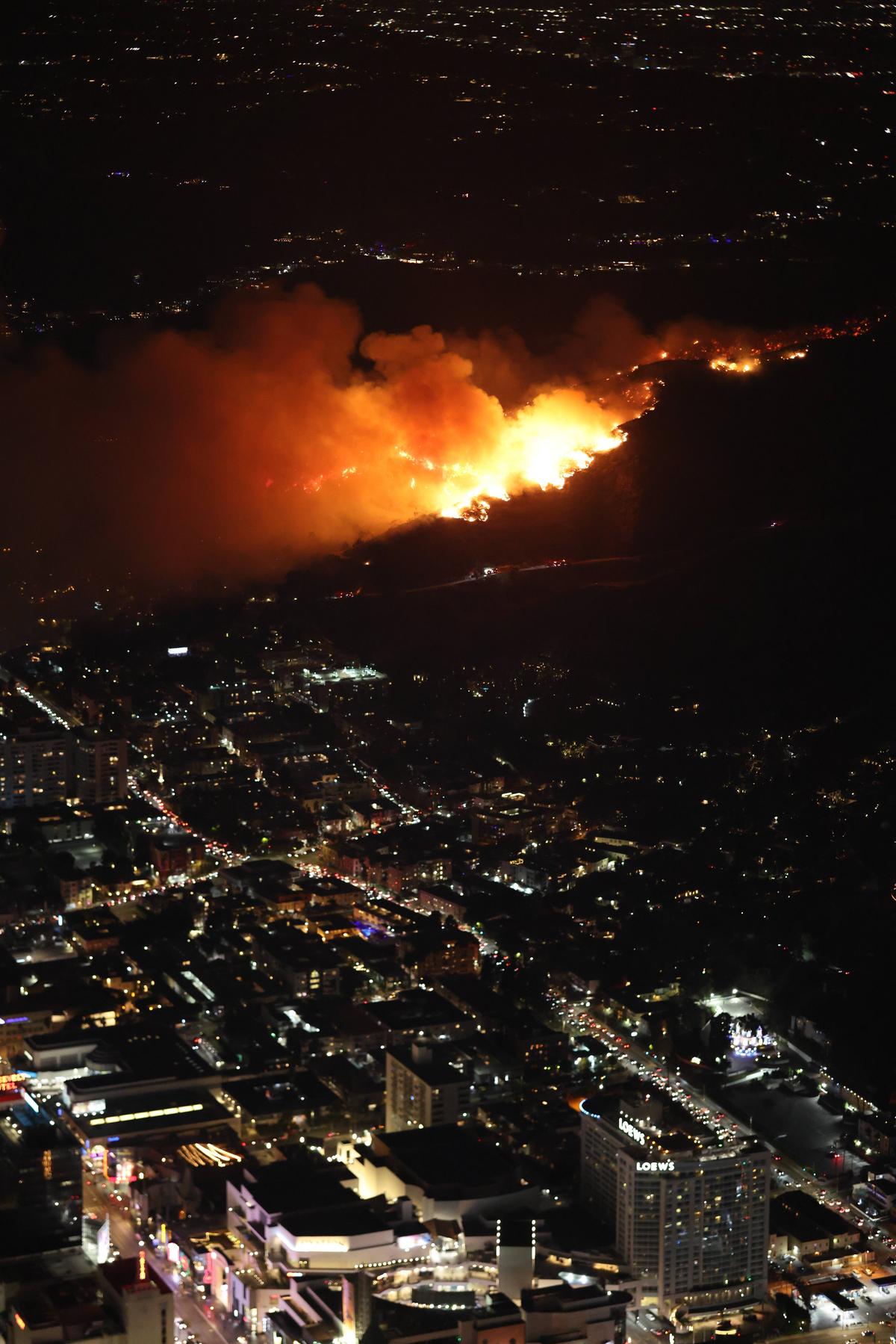 Campionul olimpic la înot și-a pierdut medaliile în incendiu: „«Ploua» cu cenușă peste mine”