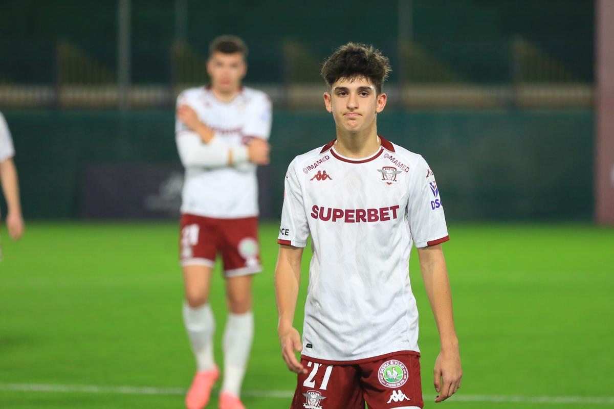 Rapid s-a distrat cu amatorii locali în primul amical din Dubai » 13 goluri și șanse pentru David Niculescu și Andrei Șucu: „Haide, Șucule, deschide!”