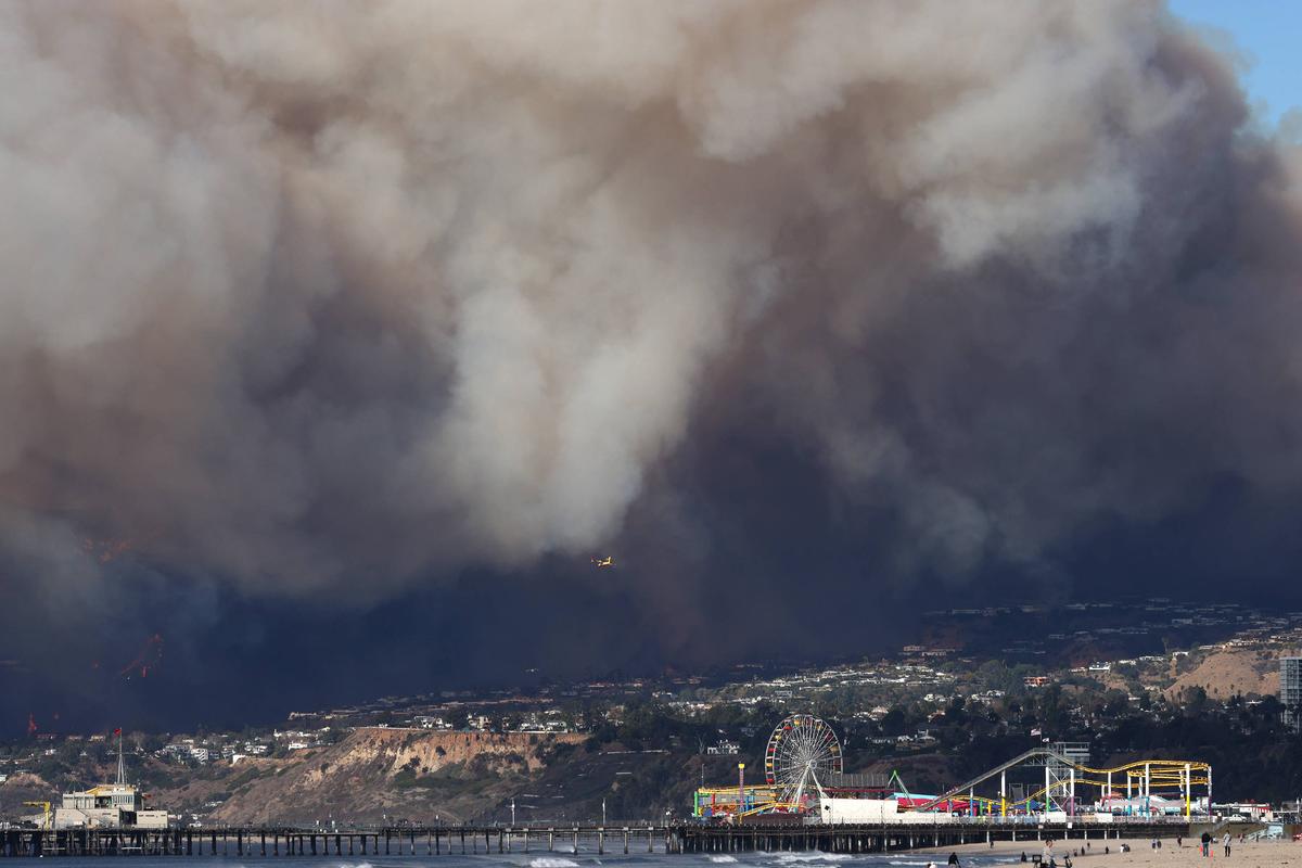 Campionul olimpic la înot și-a pierdut medaliile în incendiu: „«Ploua» cu cenușă peste mine”