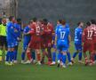 Universitatea Craiova - Stuttgart 2 » Nsimba i-a băgat mâna în gât unui adversar // foto: Ionuț Iordache (GSP)