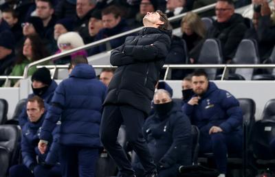 Tottenham, eliminată prematur din FA Cup sub ochii lui Radu Drăgușin » Internaționalul român, rezervă neutilizată la posibilul ultim meci pentru Spurs
