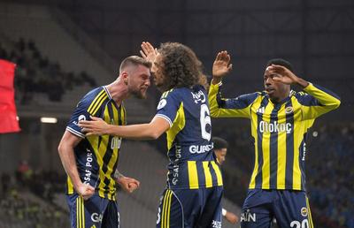 Fenerbahce a câștigat Supercupa Turciei chiar în fața rivalei Galatasaray