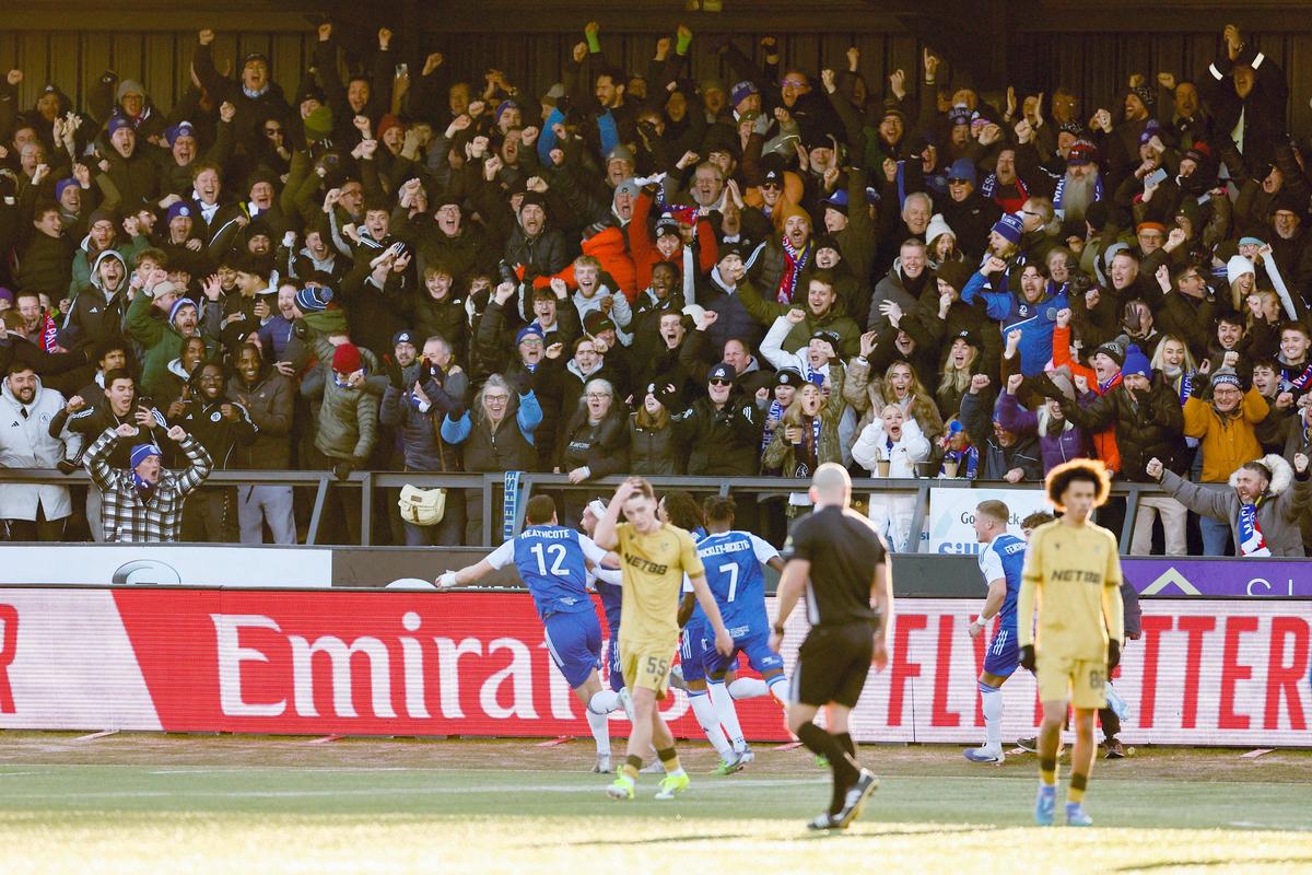„Cea mai mare surpriză din istoria Cupei Angliei!” » Deținătoarea trofeului, eliminată de echipa din liga a ȘASEA