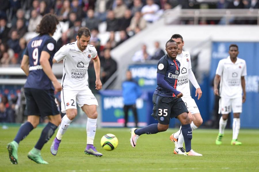 Ongenda, în tricoul lui PSG, într-un meci cu Caen din Ligue 1/ foto: Imago Images Fotbalistul francez din Superliga, episod genial cu Ibrahimovic: „Tipul ăsta e nebun!”