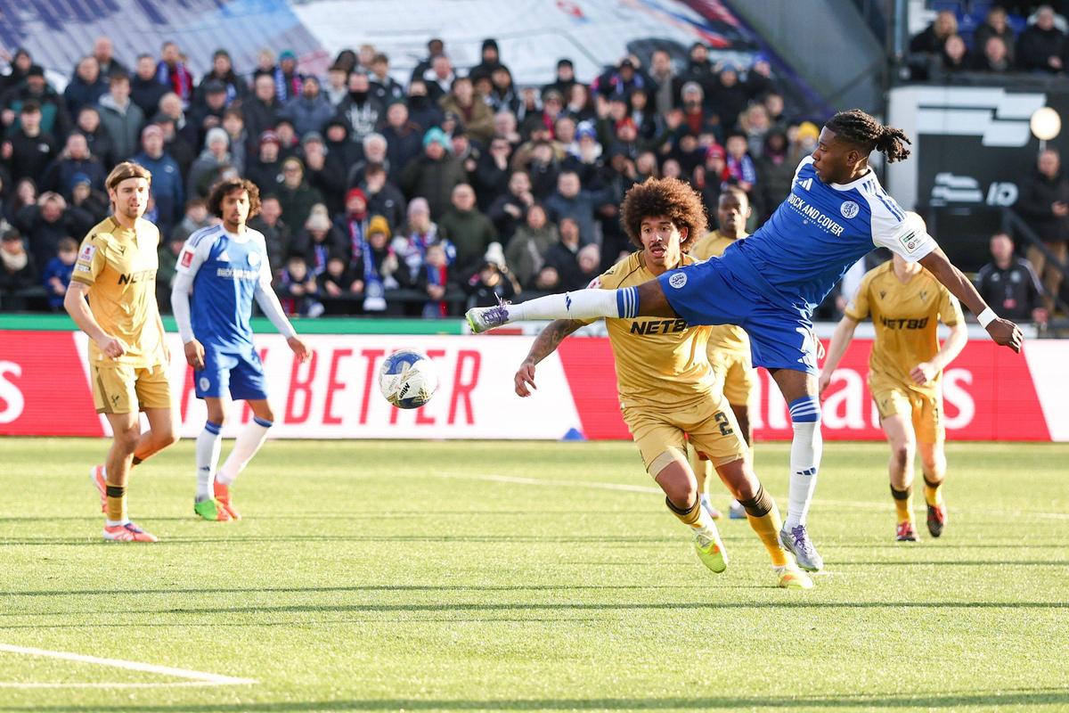 „Cea mai mare surpriză din istoria Cupei Angliei!” » Deținătoarea trofeului, eliminată de echipa din liga a ȘASEA