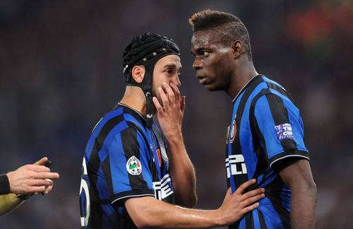Cristian Chivu și Mario Balotelli / Foto: Imago Images