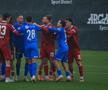 Universitatea Craiova - Stuttgart 2 » Nsimba i-a băgat mâna în gât unui adversar // foto: Ionuț Iordache (GSP)