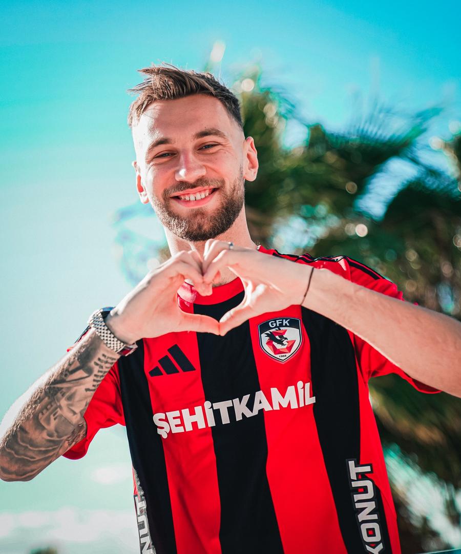 Denis Drăguș, prezentare spectaculoasă la Gaziantep: „Bine ai revenit acasă!”
