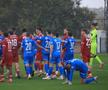 Universitatea Craiova - Stuttgart 2 » Nsimba i-a băgat mâna în gât unui adversar // foto: Ionuț Iordache (GSP)