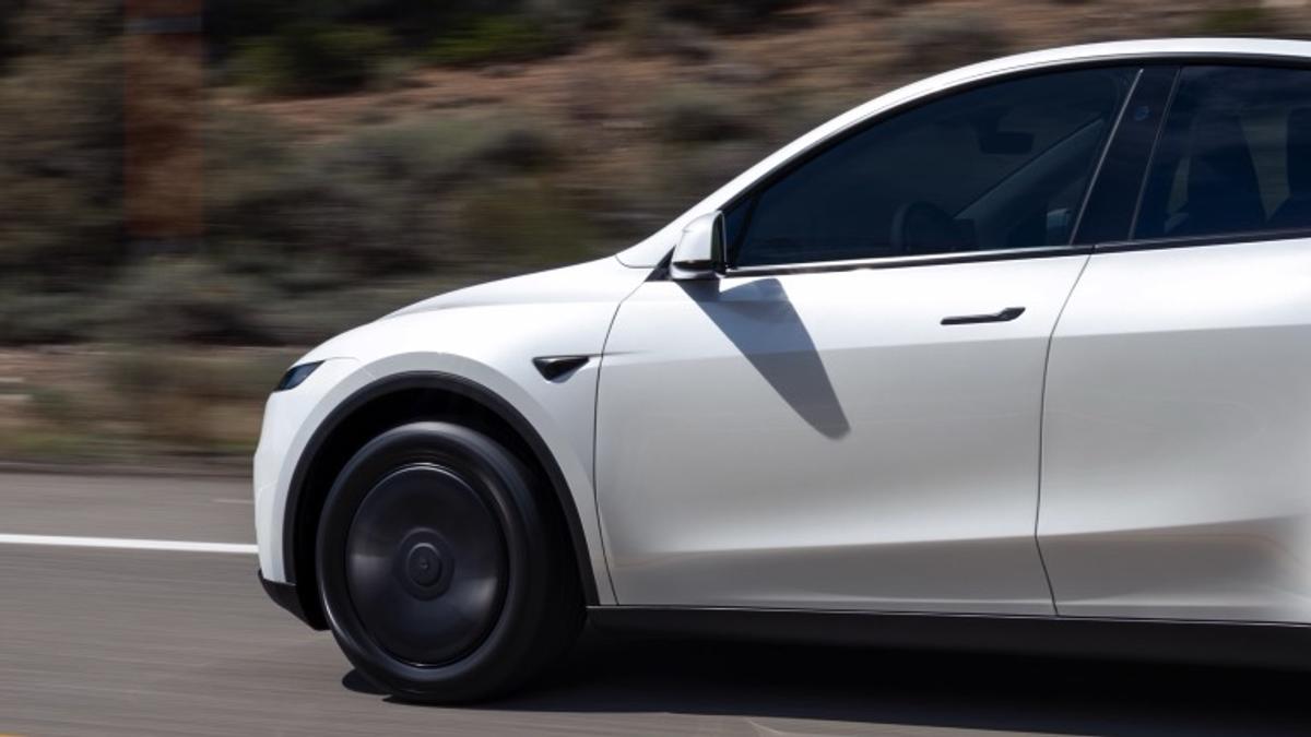 Tesla a lansat un nou model în România: autonomie 657km » Prețul de pornire