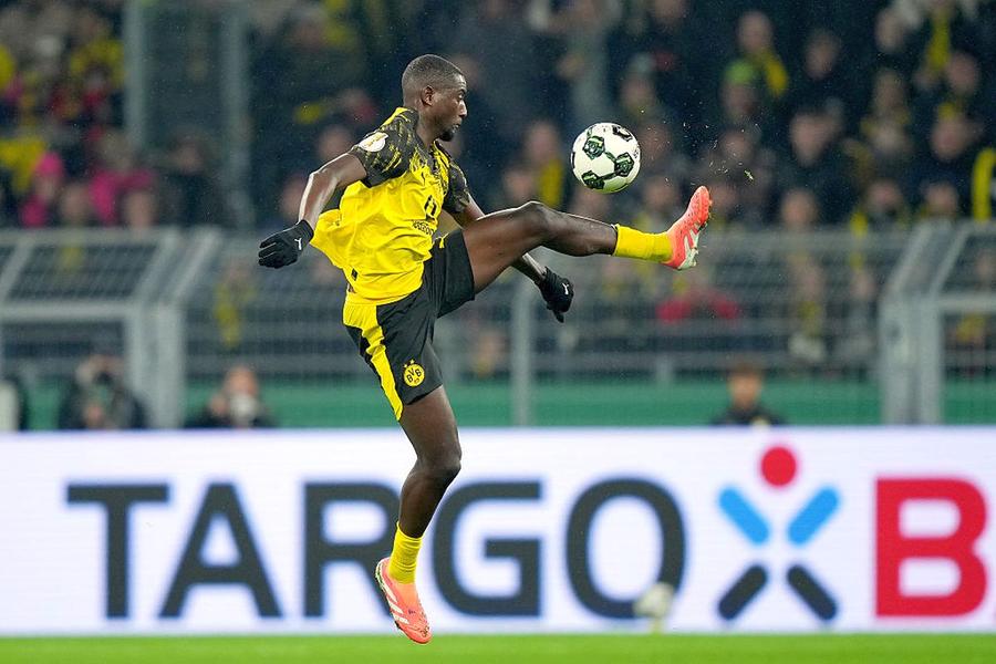 Serhou Guirassy, jucând pentru Borussia Dortmund/ foto: Guliver/GettyImages Flick i-a propus lui Deco atacantul ideal pentru Barcelona » Cer 65 de milioane de euro în schimbul lui