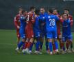 Universitatea Craiova - Stuttgart 2 » Nsimba i-a băgat mâna în gât unui adversar // foto: Ionuț Iordache (GSP)