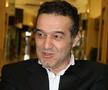 Becali, Copos și ceilalți „autori” au scris 54 de cărți în închisoare și niciuna după eliberare! Ce s-a întâmplat?!