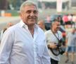 Becali, Copos și ceilalți „autori” au scris 54 de cărți în închisoare și niciuna după eliberare! Ce s-a întâmplat?!