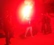 FOTO+VIDEO. Fanii FCSB s-au strâns din nou la baza din Berceni ca să-şi încurajeze favoriţii înainte de derby. Mesaje dure pentru rivali: „Umblați cu cutia milei și tot sperați / Tot de șahiști și spanioli cârpiți o să fiți reprezentați”