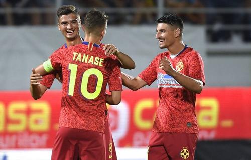 Dragoș Nedelcu (23 de ani) este titular la FCSB în meciul cu Dinamo. Mijlocașul central, folosit în această seară stoper de roș-albaștri, nu a mai bifat un meci oficial din 14 iunie 2020!
