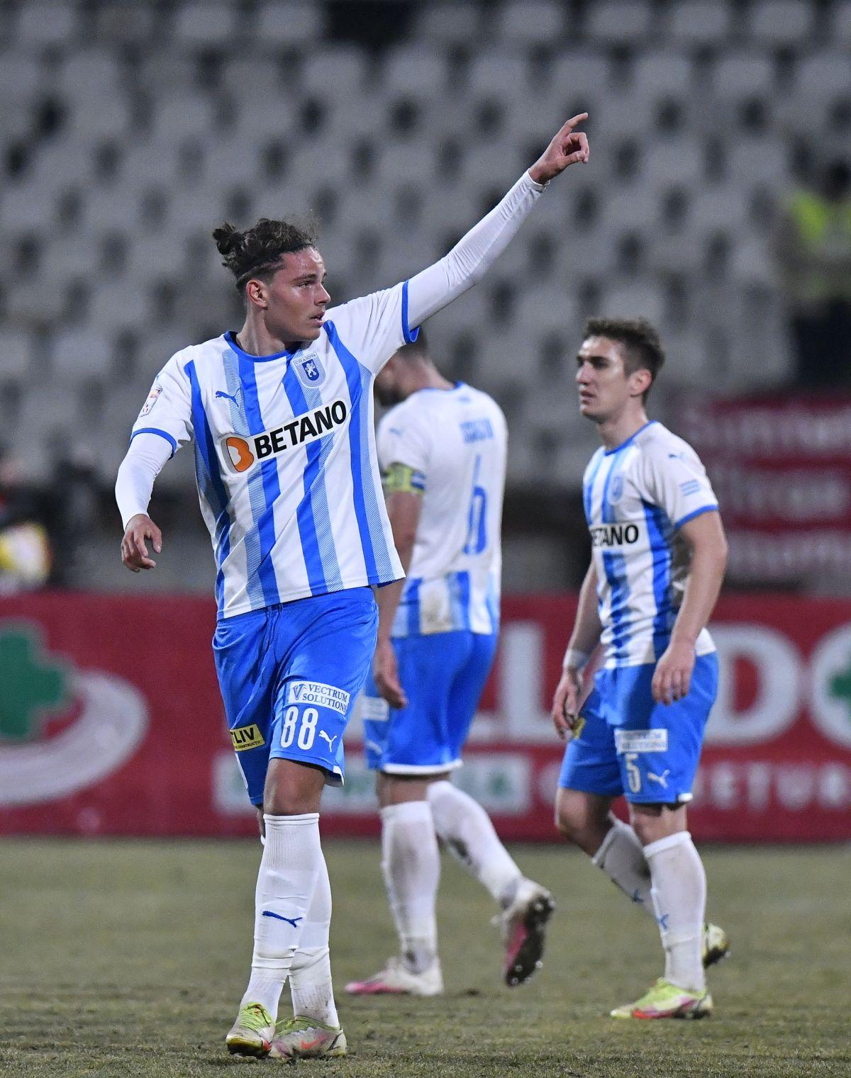 Lui Reghecampf i-au dat lacrimile în timpul meciului cu Dinamo: „A plâns când a venit la mine”