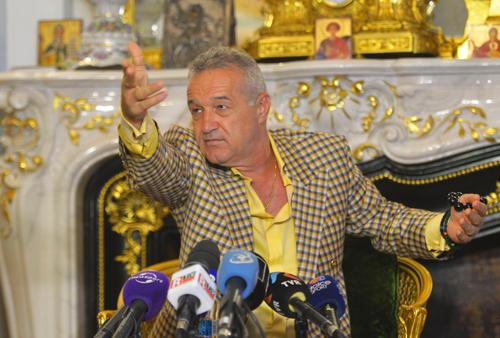 FCSB riscă să fie depunctată din cauza unei datorii