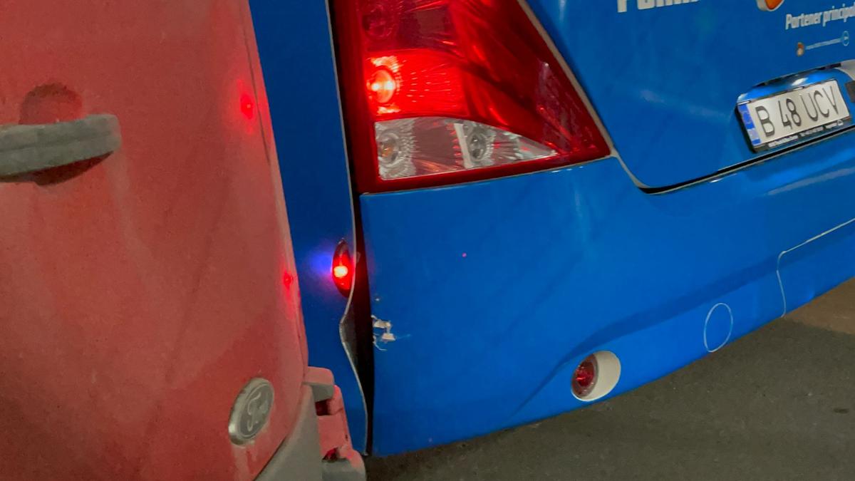 FOTO Mic accident autocar CS Universitatea Craiova 10.02.2022