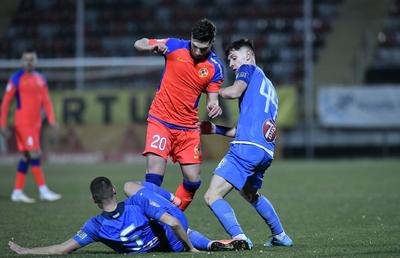 Primele cuvinte ale lui Burlacu, debutant la FCSB la 7 luni de la transfer: „M-am gândit și la retragere”