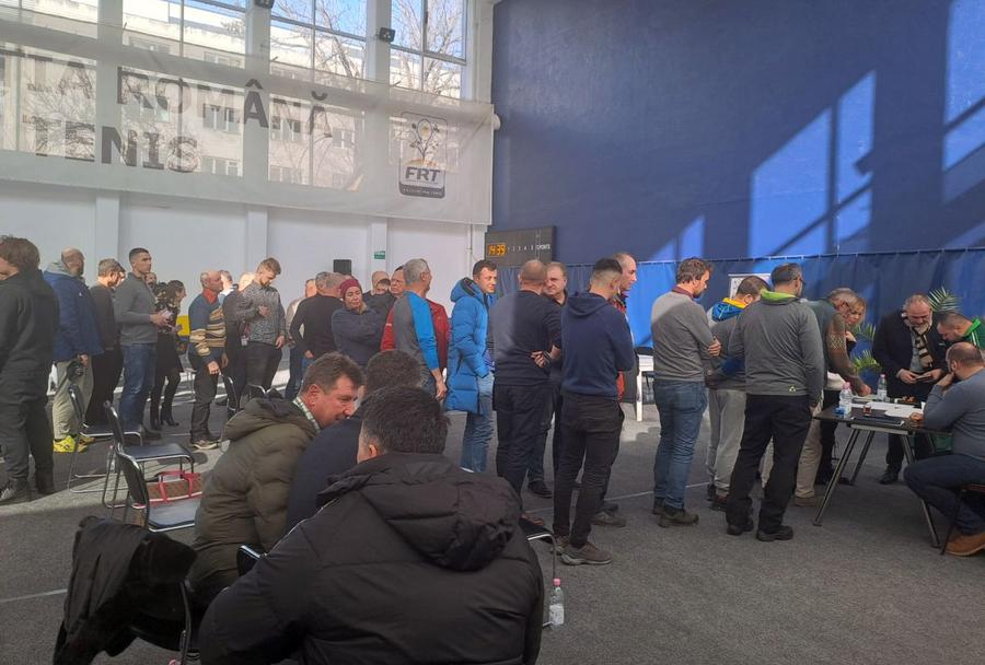 Votanții au rămas cu o singură opțiune: cea a lui George Cosac / Sursă foto: Cătălin Stroia George Cosac e noul președinte al Federației Române de Tenis » Cât timp va ocupa această funcție