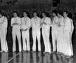 În spatele trofeului la câștigarea Cupei Campionilor Europeni în 1981, cu Dinamo, foto: Arhiva personală