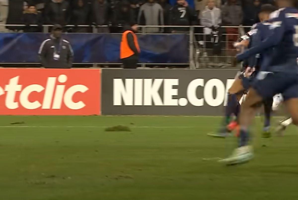 În Franța, mai rău decât în Liga 1! Meci amânat din cauza suprafaței de joc imposibile